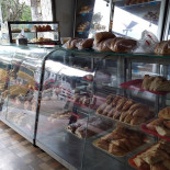 Panadería Y Punto Rojo Exterior