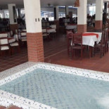 Panadería Y Punto Rojo Dentro