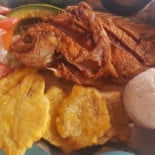 Panadería Y Punto Rojo Comida