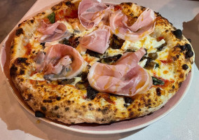 Pizza Del Platanal food