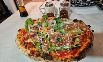 Pizza Del Platanal food