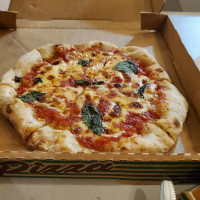 Pizza Del Platanal food