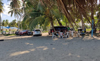 D' Mariela Bar Restaurant Exterior