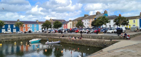 D' Mariela Bar Restaurant Exterior