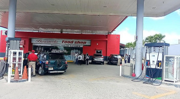 Estacion Texaco Licey outside