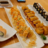 Sushi Itto Bosques food