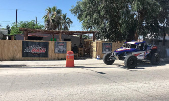 Tacos Y Mariscos De La Baja outside