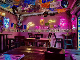 El Rey De Las Conchas inside