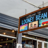 Looney Bean Coffee Olas Altas Extérieur