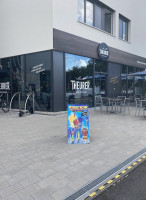 Los Chilaquiles outside