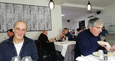 Emporio Pizza Dentro