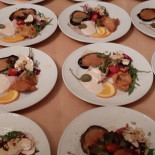 Hippie Wings, Ribs And Burguers