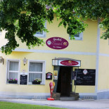 El Pollo Loco outside