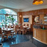 Choco Maple Coffee House Dentro