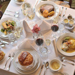 The View at The Green Park Hotel Comida