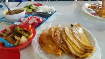Tacos De Barbacoa Oly's food