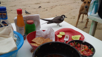 Oscar's Beach Side Eatery food