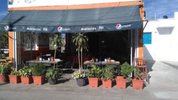 Mariscos Fili inside