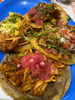 Taquería De La Unión food