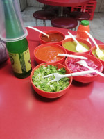 Taqueria La Gardenia food