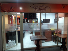 Scapate Restaurant, Bar Cafe inside