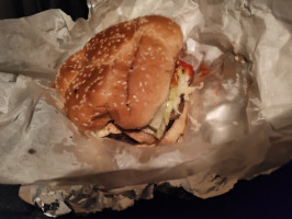 Guinumos Burger food