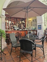 Il San Patrizio Caffe inside
