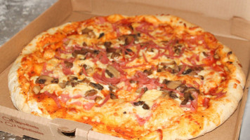 Coltello Pizza food