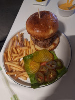 Burger House Atelier food