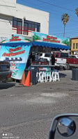 Mariscos Los Perrones outside