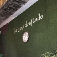 La Casa De Al Lado inside