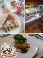 De Los Santos Pastel Y Café food