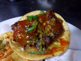 Los Tacos Del Trebol food