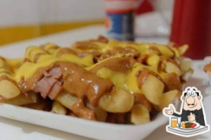 Hamburguesas Y Hot Dogs La Carreta food