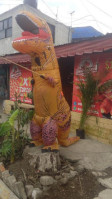 Jurassic Pizza Dino Carpio outside