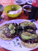 Tacos Y Cemitas De Asada El Tío Kokis food