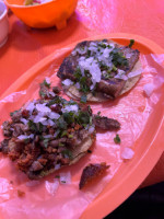 Tacos Y Cemitas De Asada El Tío Kokis food
