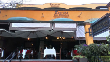 Los Virreyes Restaurante Bar inside