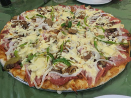 Fausto's Pizzeria food