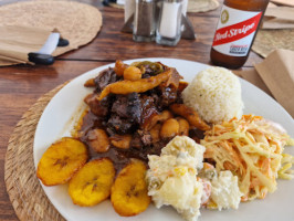 Mami Chula Jamaican food