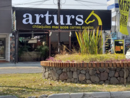 Artur's Restaurant outside