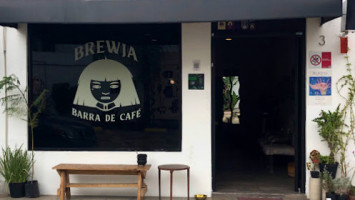 Brewja Barra De Café outside