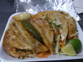 Tacos La Cochera De Gaby El Chino food