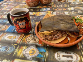 La Oveja Negra. Barbacoa food