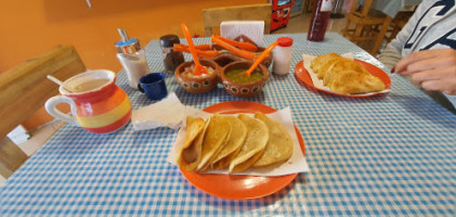 Tacos La Canasta food