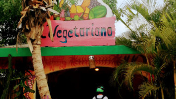 El Vegetariano, Mar Y Tierra, México outside