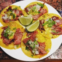 Taqueria Y Micheladas Emiliano's, México food