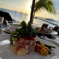 Zama Yacht & Beach and Lounge food