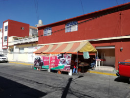 Carnitas Chavez outside