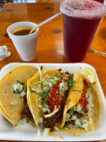Tacos Los Brother's food